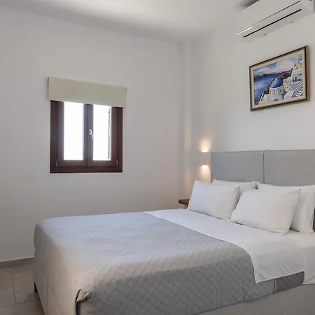 One Bedroom Apartment-sleeps 4 -sea View-parking Apartament